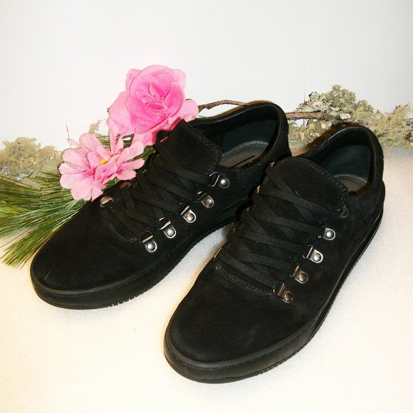 Earth Black Athletic Shoes for Women for sale | eBay EARTH SHOES 10M Wonder Joy Black Suede Lace Up Athletic Shoes Sneakers NWOT